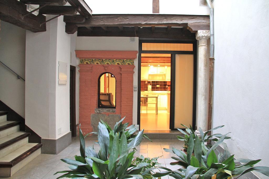 Apartamentos Inside Alhacaba Гранада Номер фото